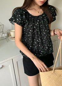 Le Floral Two Ways Top in Black