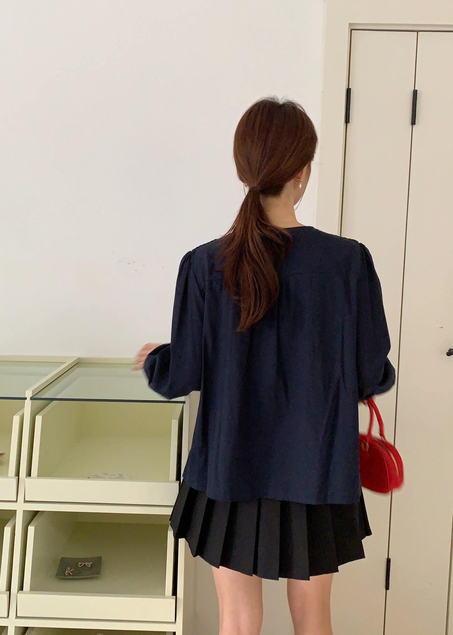 (DEFECT) Gracie Puffy Long Sleeve Blouse in Navy Blue
