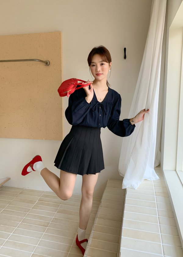 (DEFECT) Gracie Puffy Long Sleeve Blouse in Navy Blue