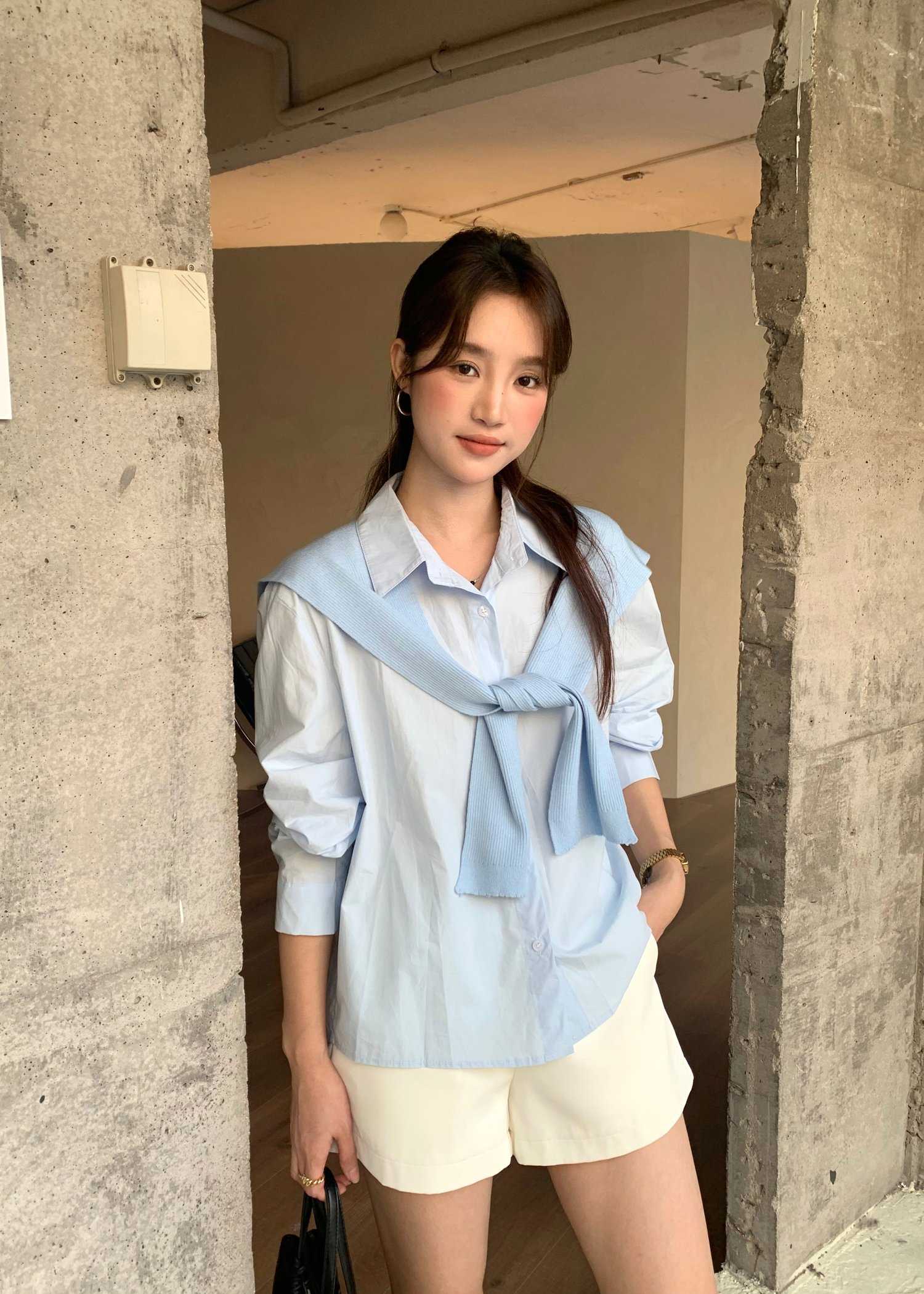 (DEFECT) Laure Everyday Blouse in Blue