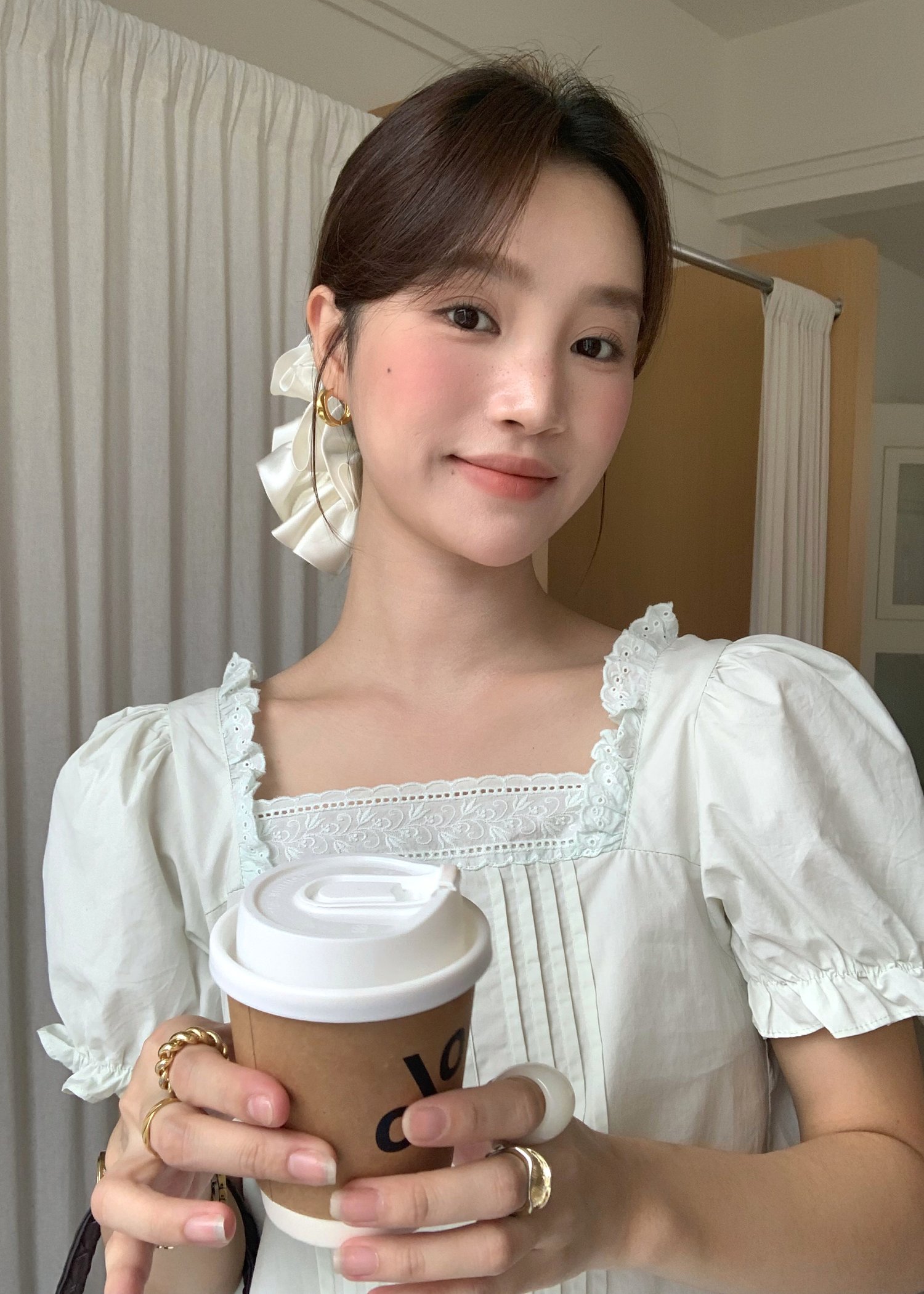 (DEFECT) Hannah Garden Lacey Top in Milk Green