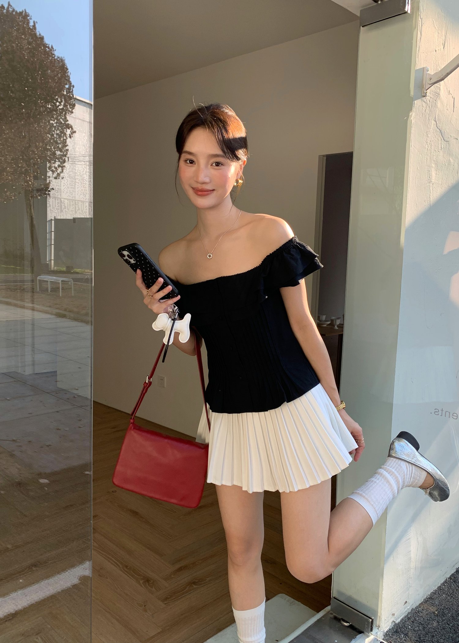 Lana Ruffle Pleated Top in Black