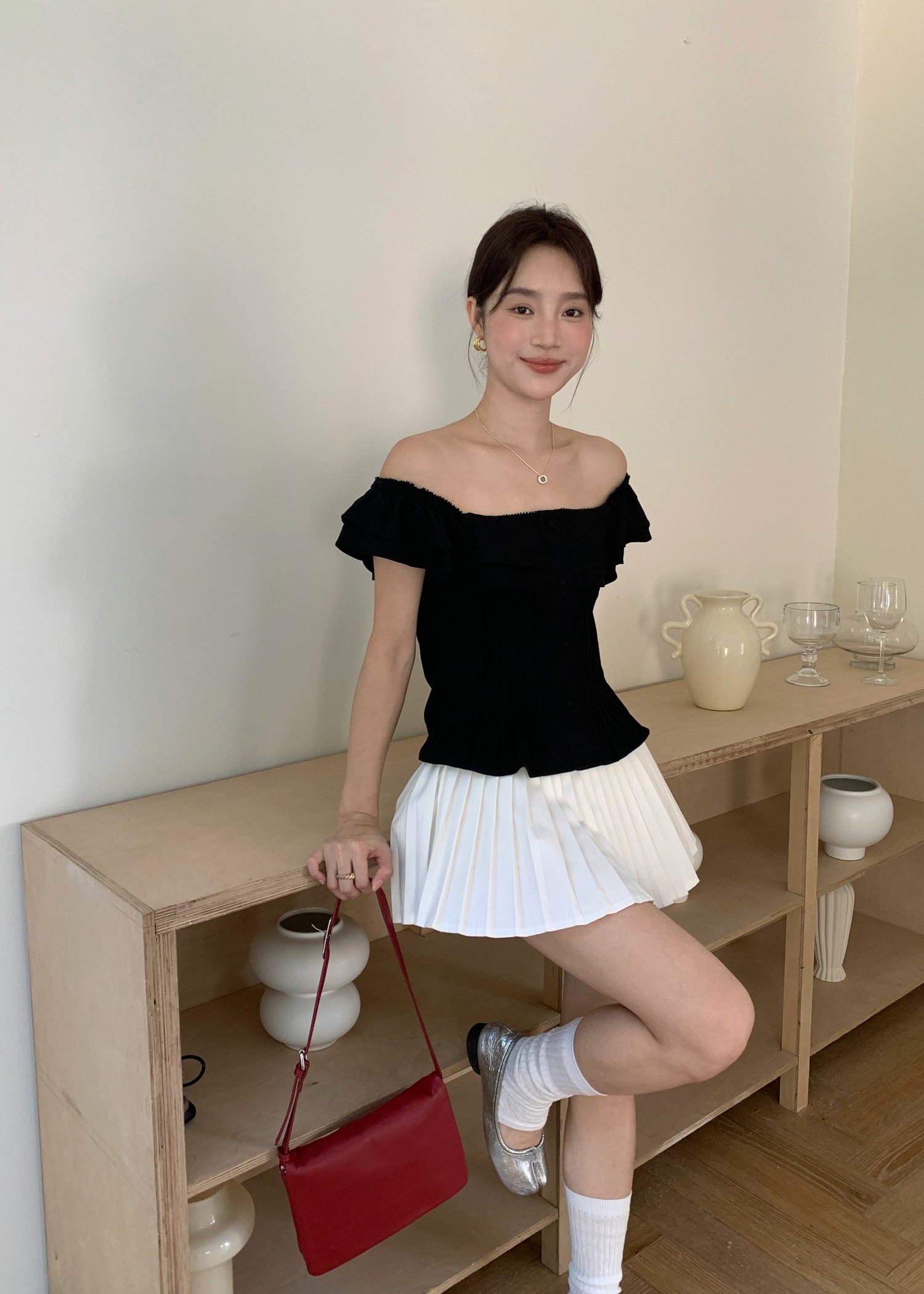 Lana Ruffle Pleated Top in Black