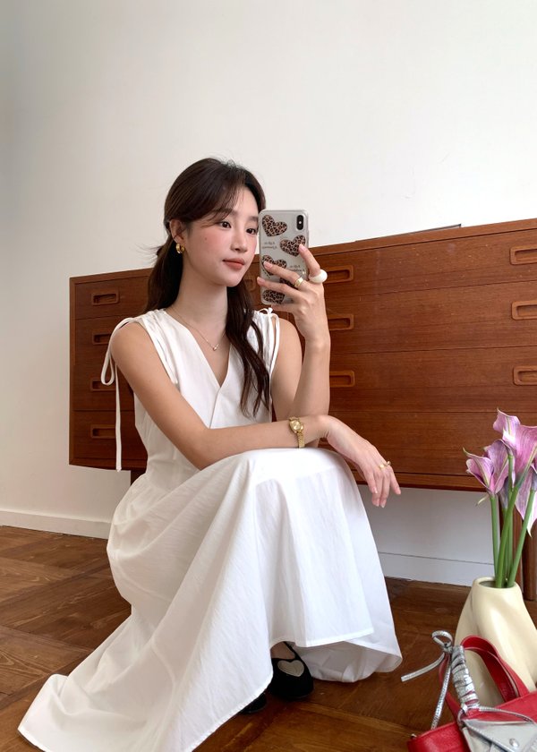 Ariana Flare Long Dress in White