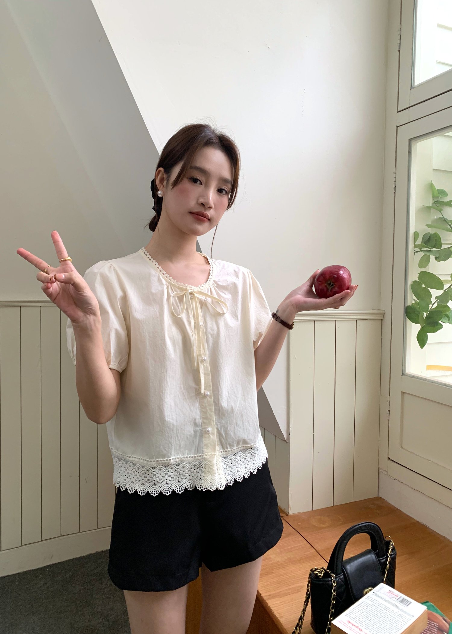 (DEFECT) Carine Lacey Pearl Buttoned Blouse in Butter