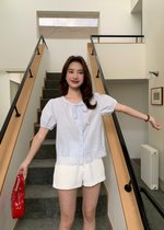 (DEFECT) Carine Lacey Pearl Buttoned Blouse in Blue