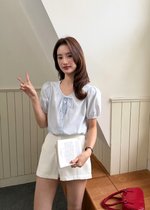 (DEFECT) Carine Lacey Pearl Buttoned Blouse in Blue