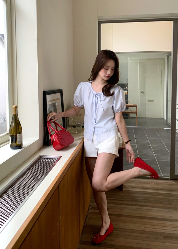 (DEFECT) Carine Lacey Pearl Buttoned Blouse in Blue