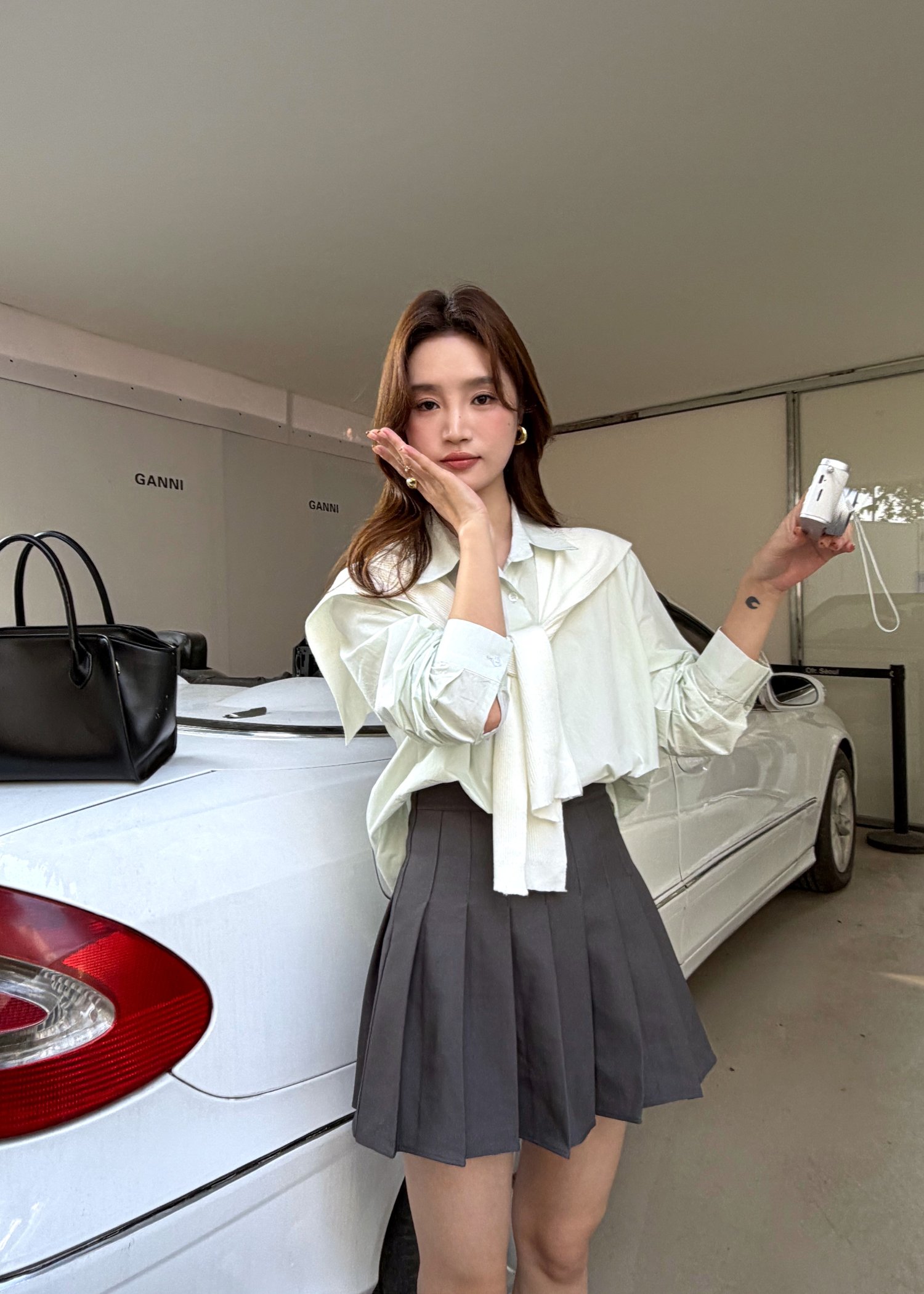 Laure Everyday Blouse in Milk Green