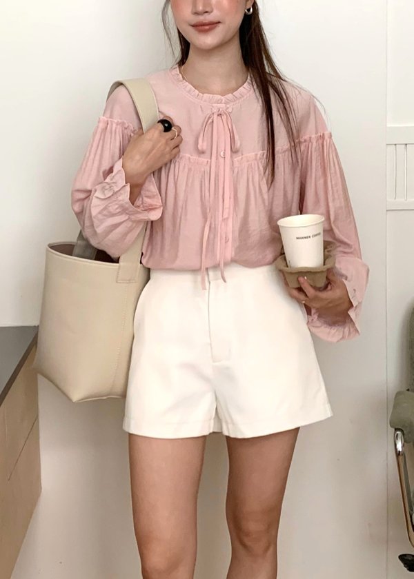 Your Everyday Classic Short in White