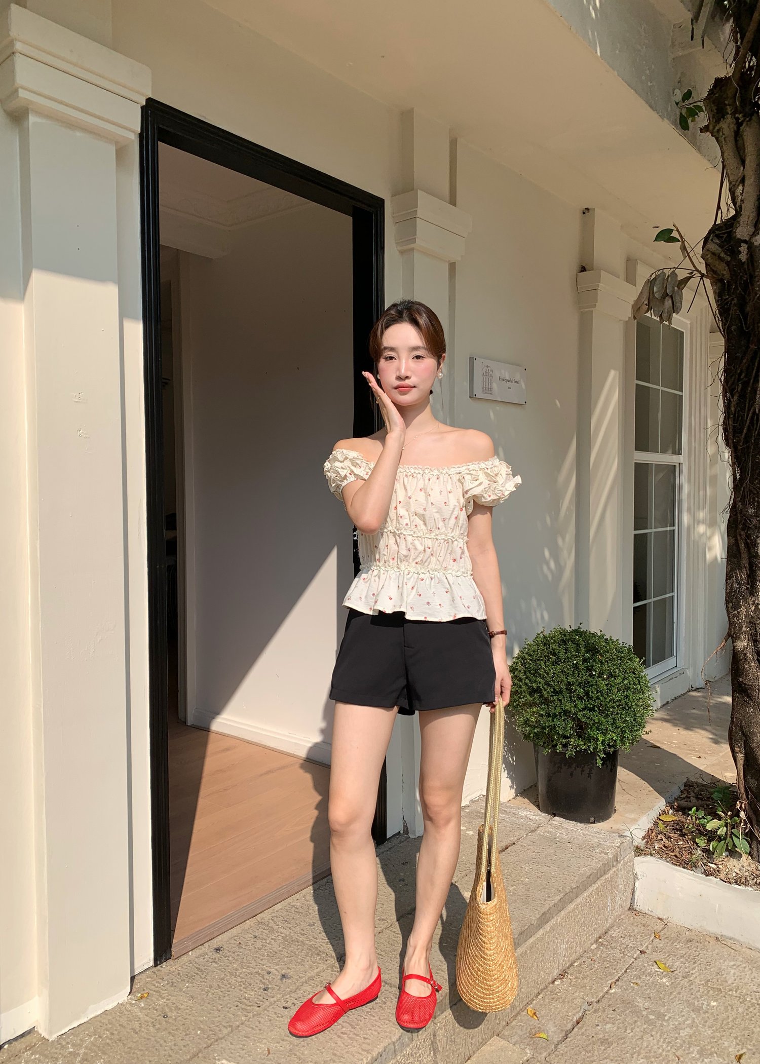 Mona Lacey Floral Top in Milk