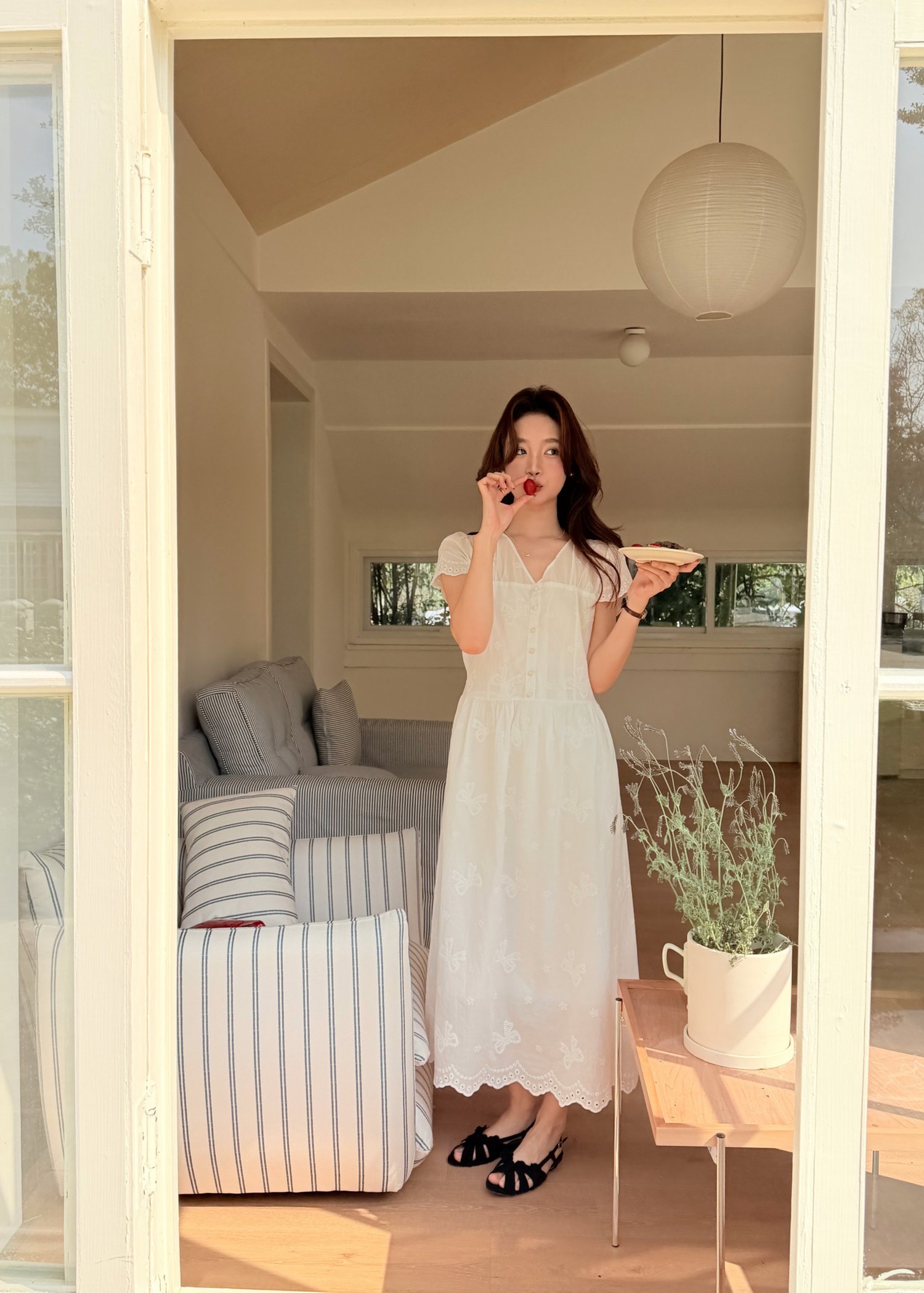 (DEFECT) Elise Embroidery Eyelet Dress in White