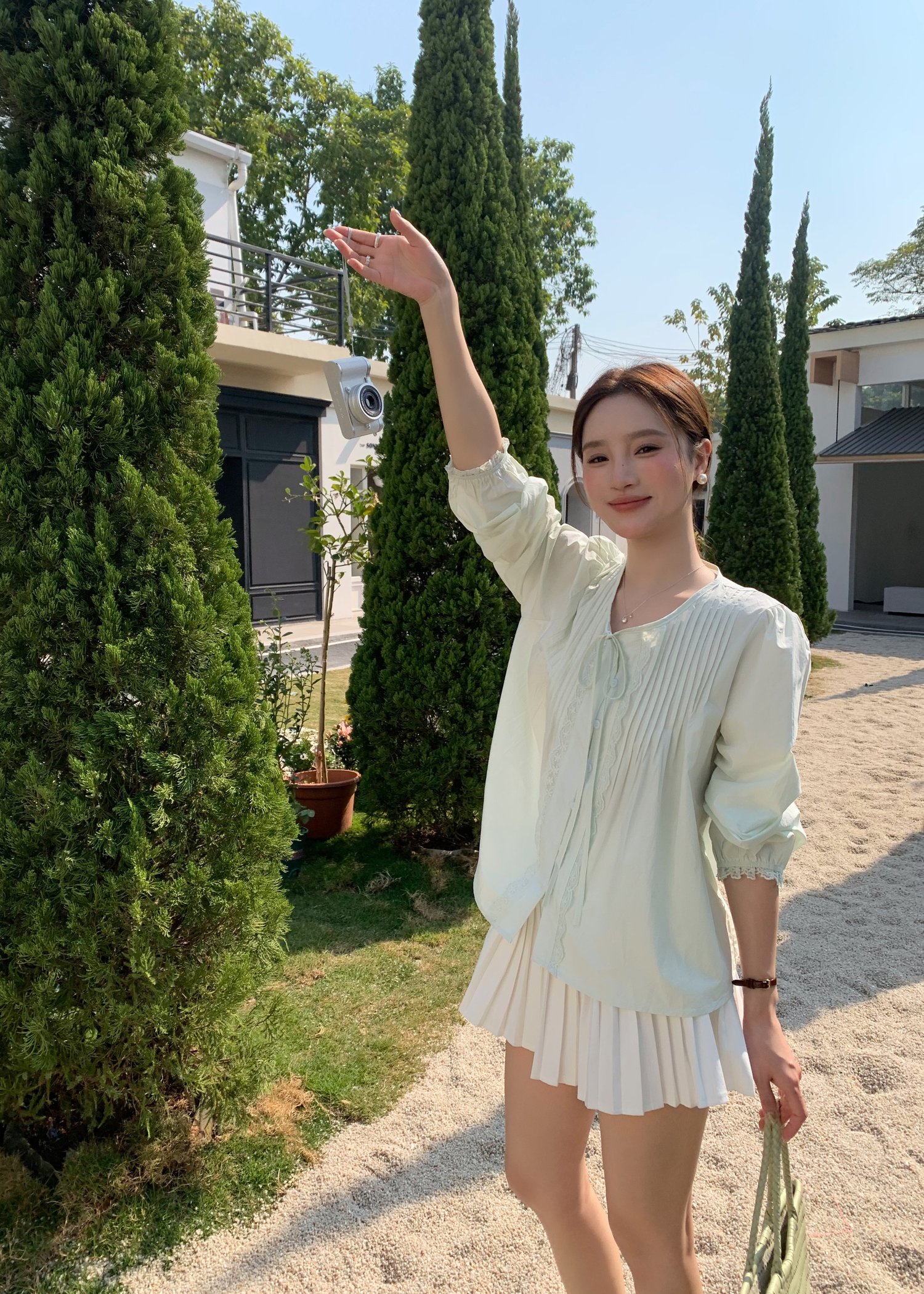 (DEFECT) Arris Lacey Pleated Blouse in Milk Green