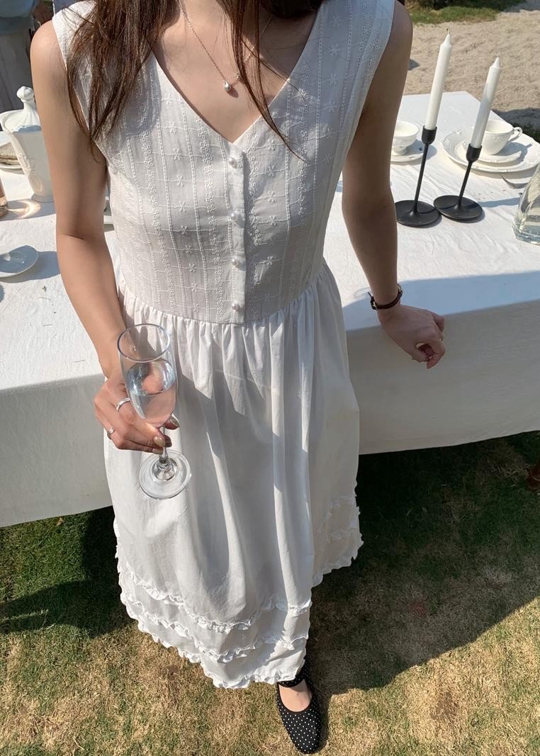 L' Amour Garden Lacey Dress in White