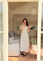 (DEFECT) Elise Embroidery Eyelet Dress in White