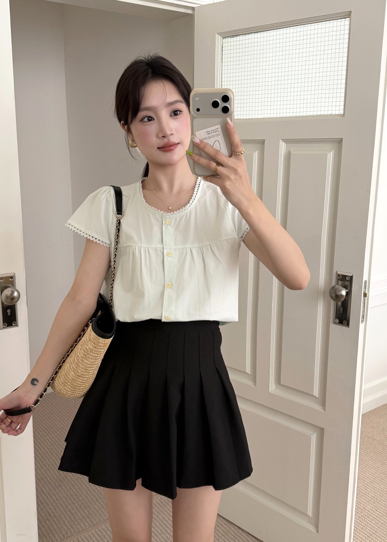 Leyla Flare Blouse in Baby Green