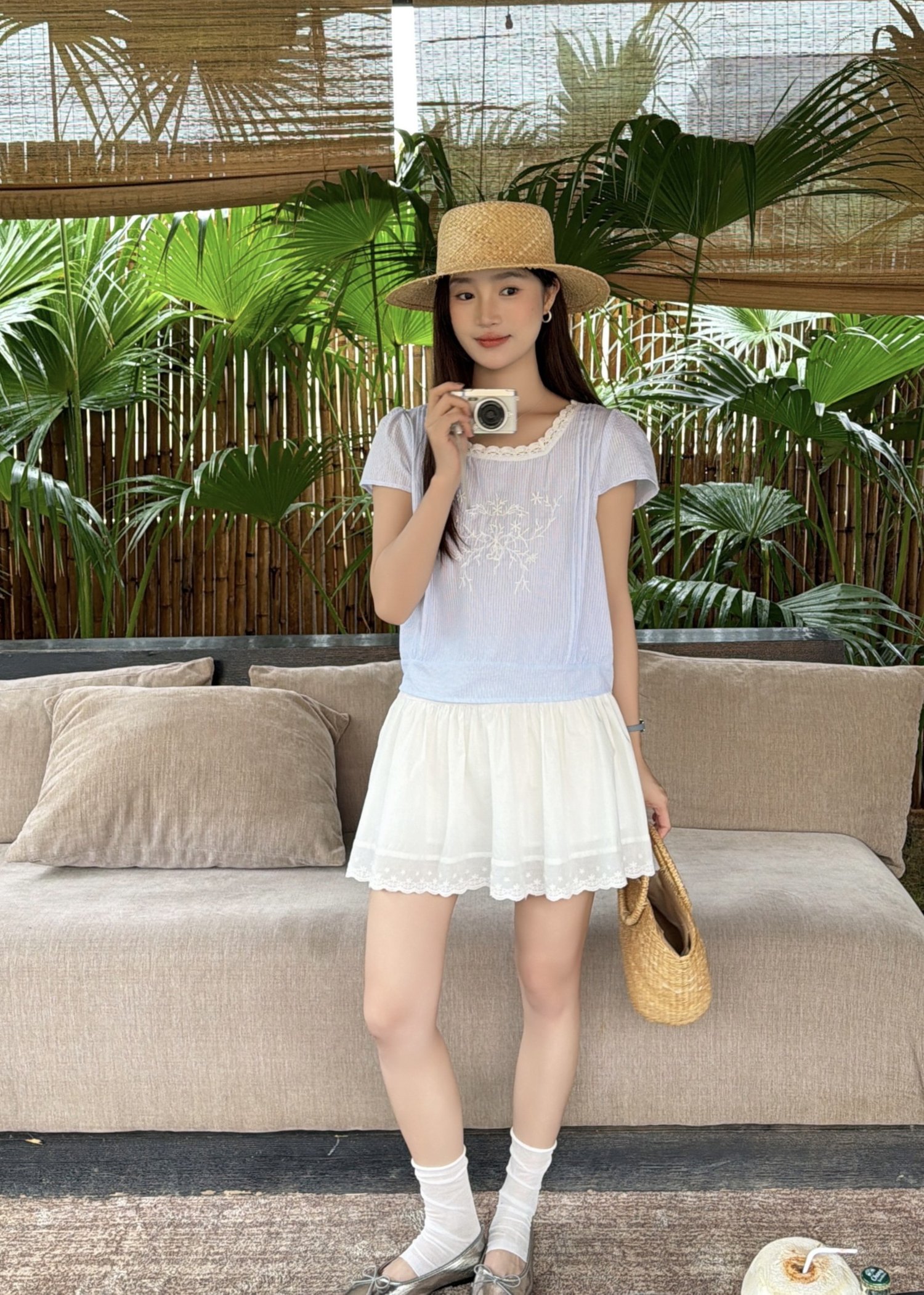 Elise Embroidery Lacey Blouse in Blue