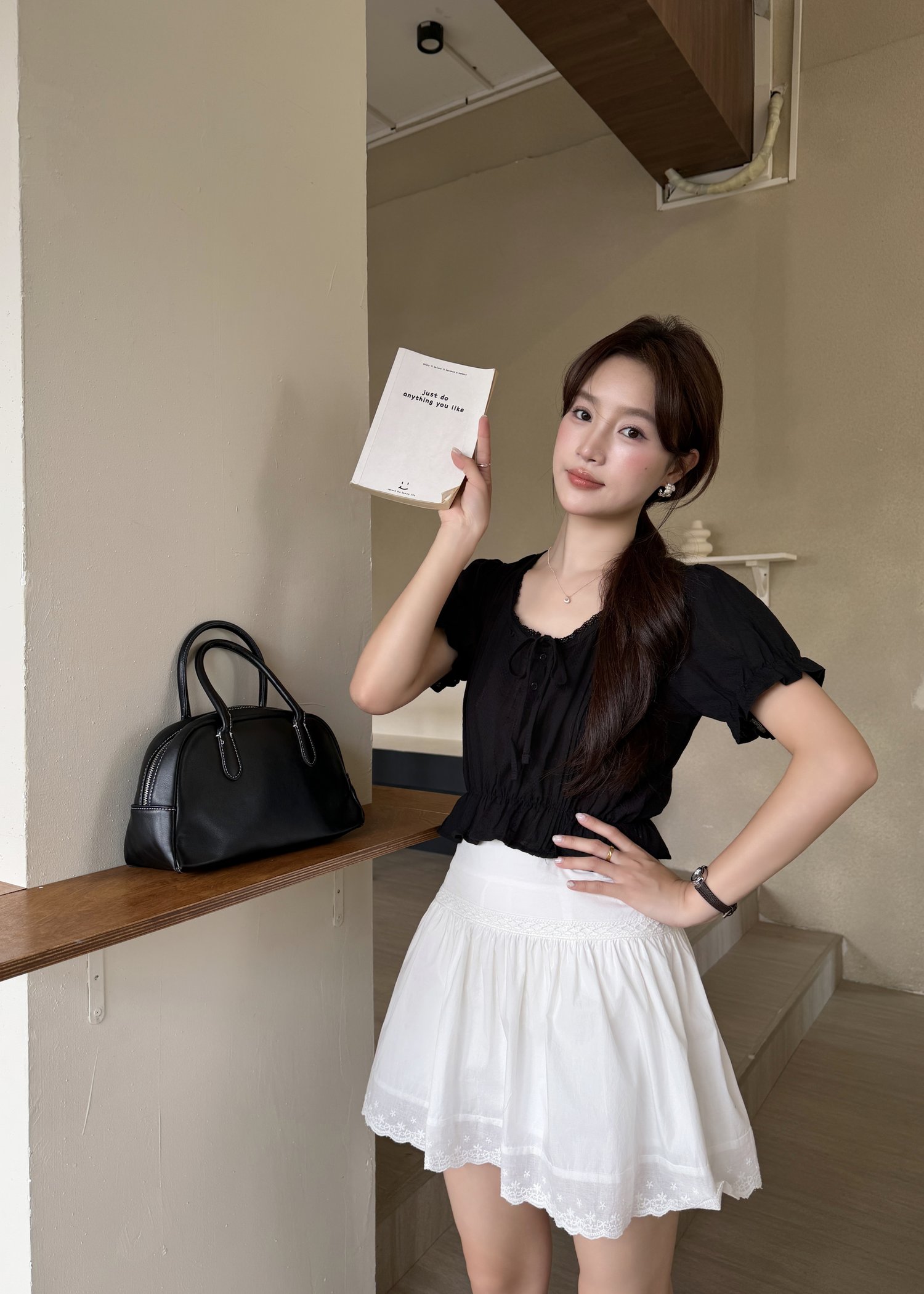 Carol Lacey Blouse in Black