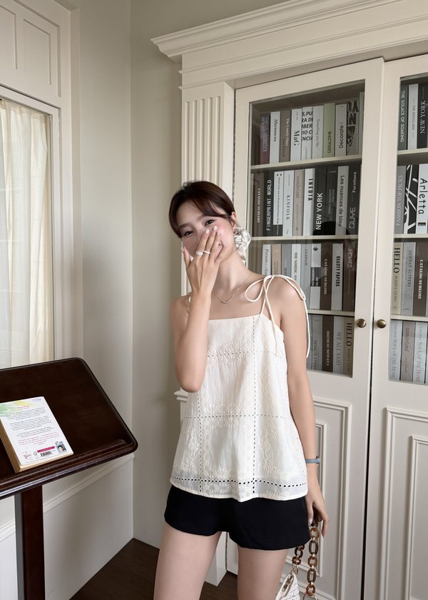 Annie Embroidery Eyelet Top in Apricot