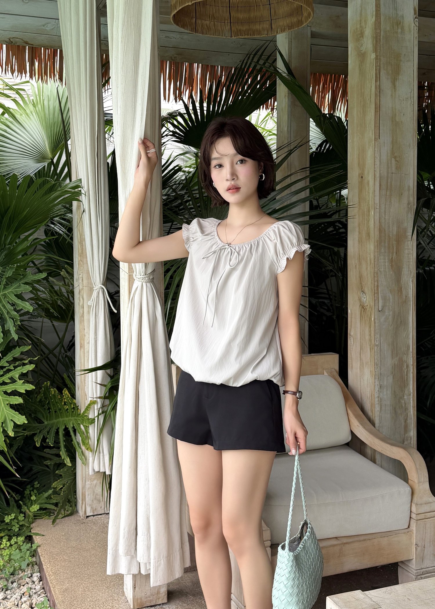 Lana Ribbon Puffy Top in Taupe
