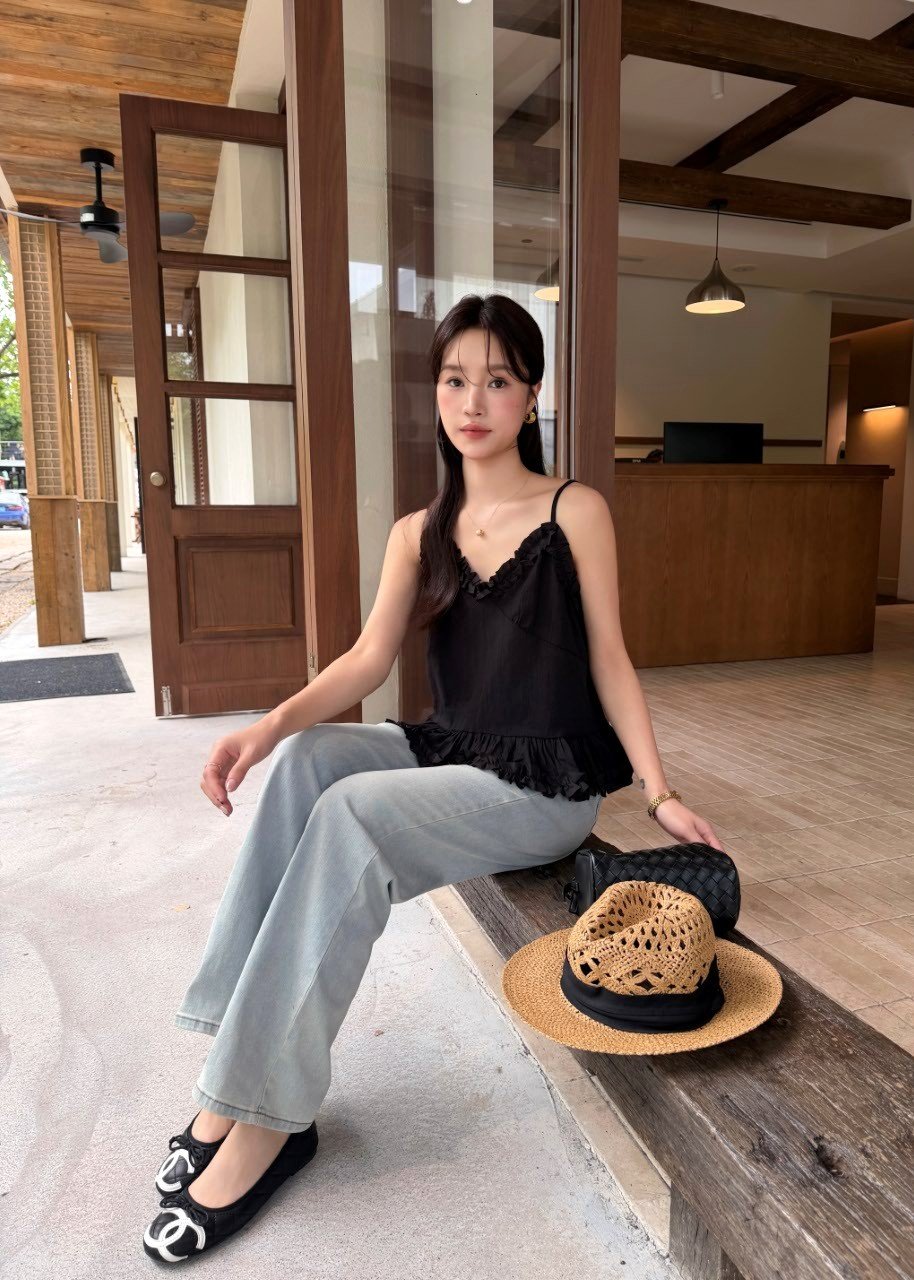 Kathy Ruffle Cami Top in Black