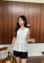 Yeon Floral Lacey Top in White